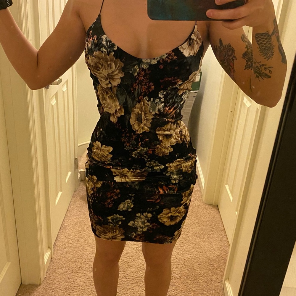 Velvet Bodycon Flower Dress